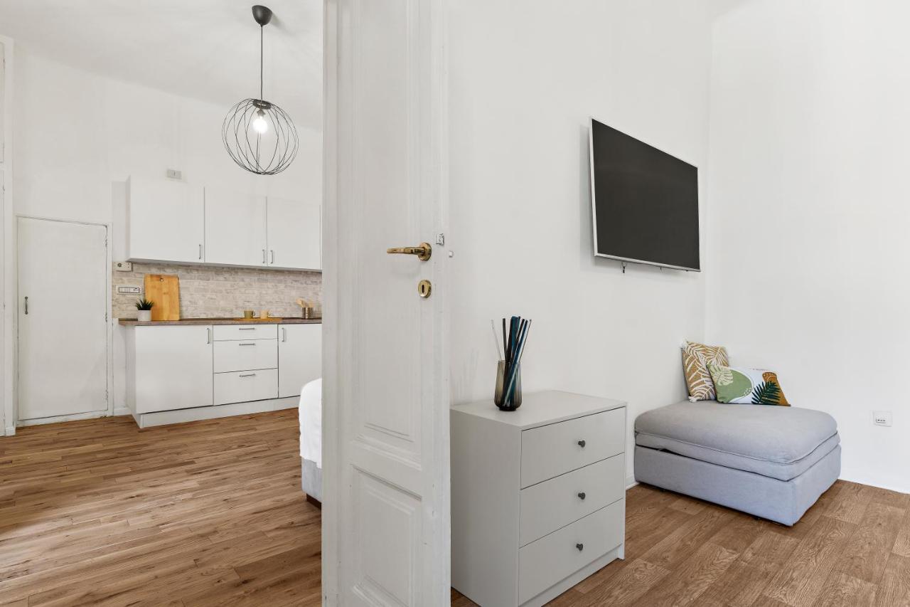 Navigli Charming Flat Apartment มิลาน ภายนอก รูปภาพ
