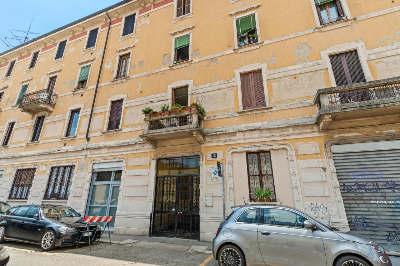 Navigli Charming Flat Apartment มิลาน ภายนอก รูปภาพ